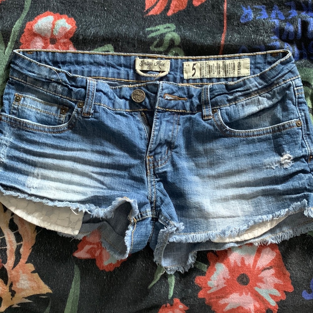 Blue light wash low rise shorts
